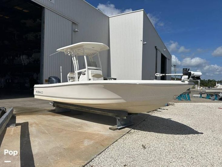 2015 Robalo 246 cayman