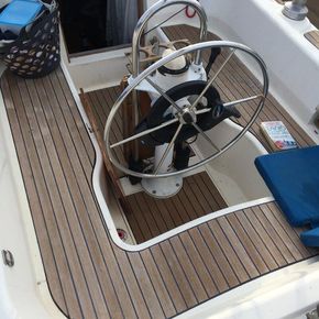Cockpit & Helm