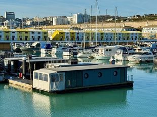 Waterlodge Oasis 6 "Amor Fati"