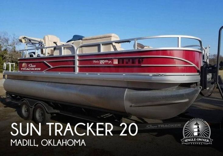 2019 Sun Tracker 20 dlx