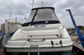 Sealine S28 - aft with bathing platform and canopy