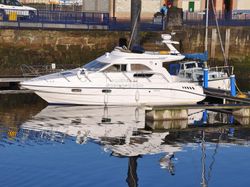 1999 Sealine F33