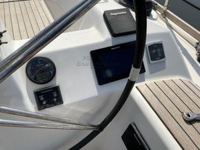 Dufour 460 Grand Large - Cockpit Instruments