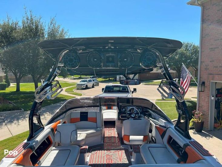 2010 Correct Craft super air nautique 230