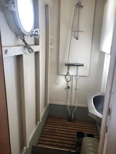 WELL MAINTAINED SINGLE SCREW TUG FOR SALE