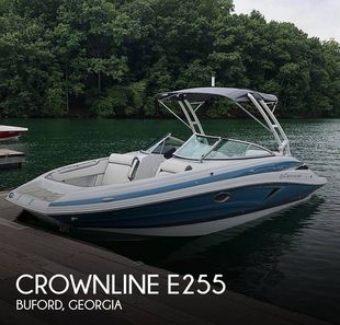 2022 Crownline E255