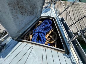 She 33  - Anchor Locker