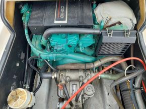 Ocqueteau 645  - Engine