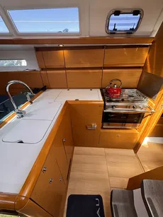2016 Jeanneau Sun Odyssey 389