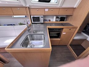 2017 Bavaria 37 Cruiser 28
