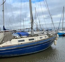 Barbican 33 GRP Sloop with centreboard