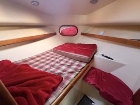 2001 Rodman 800 Flybridge 19