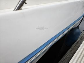 Birchwood 360 Challenger FLYBRIDGE - Hull Close Up