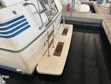 1986 Sea Ray 410 AFt Cabin