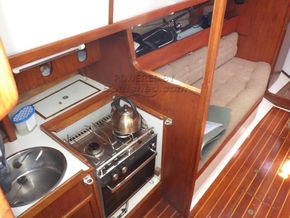 Victoria 30 Sailing Sloop - Interior