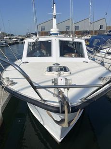 32 foot motor cruiser