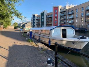 Cosy, Comfortable Broads Cruiser