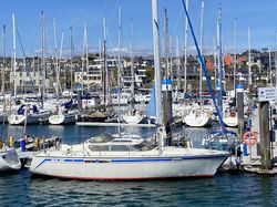 Jouet 1040 - 36ft Cruising Yacht
