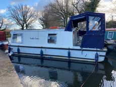 Lady Lucy a 23ft 1986 2 berth GRP motor cruiser