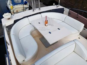 Rodman Muse 44 Flybridge - Flybridge Seating