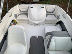 Bayliner 175 GT Bowrider - Cockpit