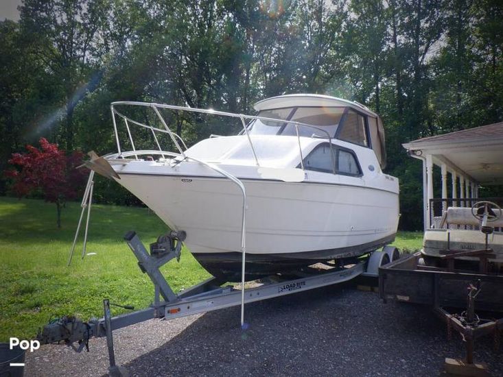 2005 Bayliner 242 classic