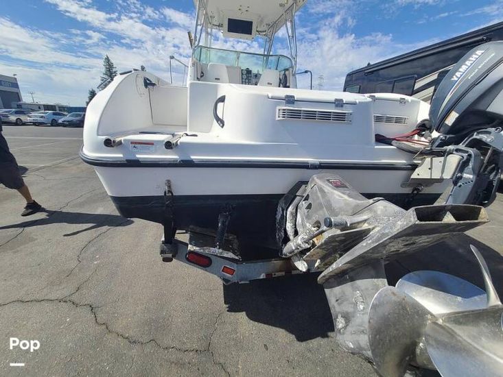 2004 Seaswirl 2301 striper