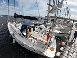 Beneteau 361 Yacht for sale