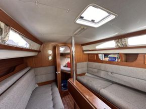 1993 Hunter Legend  Hunter Channel 323 32
