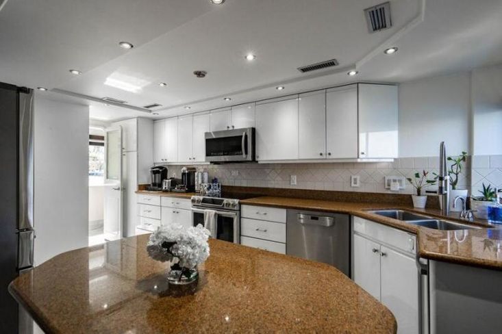 1997 Westport Custom Raised Pilot House