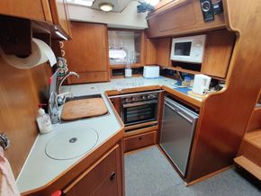 Moody Eclipse 43  - Galley