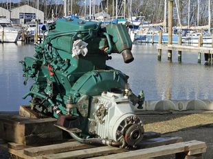 Volvo 2002 18 hp raw water cooled runnin