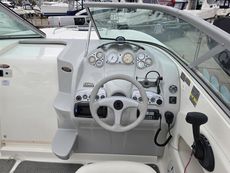 2005 Maxum 2400 SC3