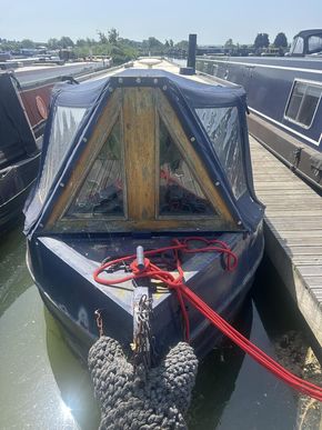 Exterior bow cratch 