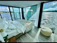 NEW BUILD - 15m Houseboat