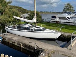 30ft Sailing boat