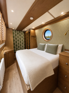 New 60ft Oakums Open Bow Luxury Narrowboat