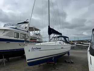 2004 Beneteau Oceanis 323