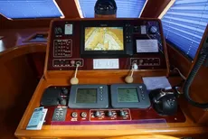 2005 Four Winns Horizon 240