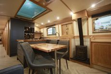 BESPOKE BOAT CO 65ft WIDEBEAM