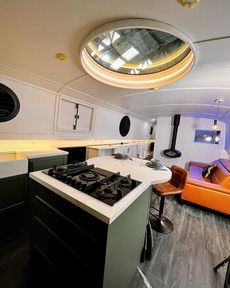 BESPOKE BOAT CO 65ft WIDEBEAM