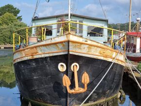 Dutch Barge 38m  - Bow