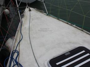 Mustang 30  - Foredeck