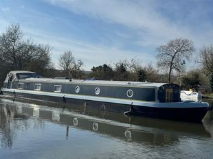 2019 70ft x 12ft6&rsquo;&rsquo; Widebeam built by Collingwood &lsquo;&rsquo;Bumblebee&rsquo;&rsquo;