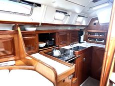 Exceptional condition Beneteau Oceanis 423 - Two Cabins