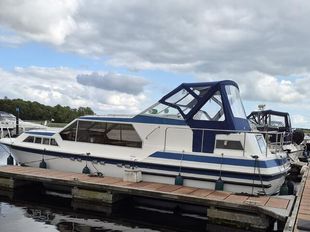 Haines 37 Motor Cruiser