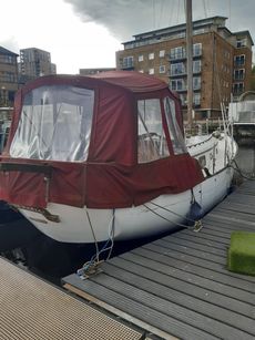 Liveaboard to rent in London SE16