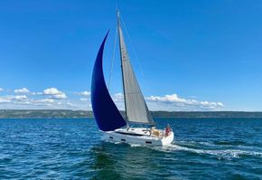 2025 Bavaria C42 9
