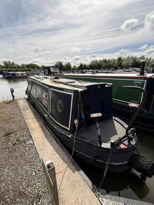 NARROW BOAT LEAH 36 FT