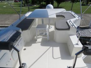 Nicols OCTO FLY C Owner Version Full Width Master Cabin - Fly Bridge Seating